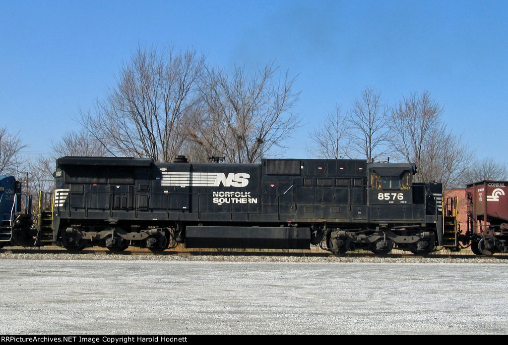 NS 8576